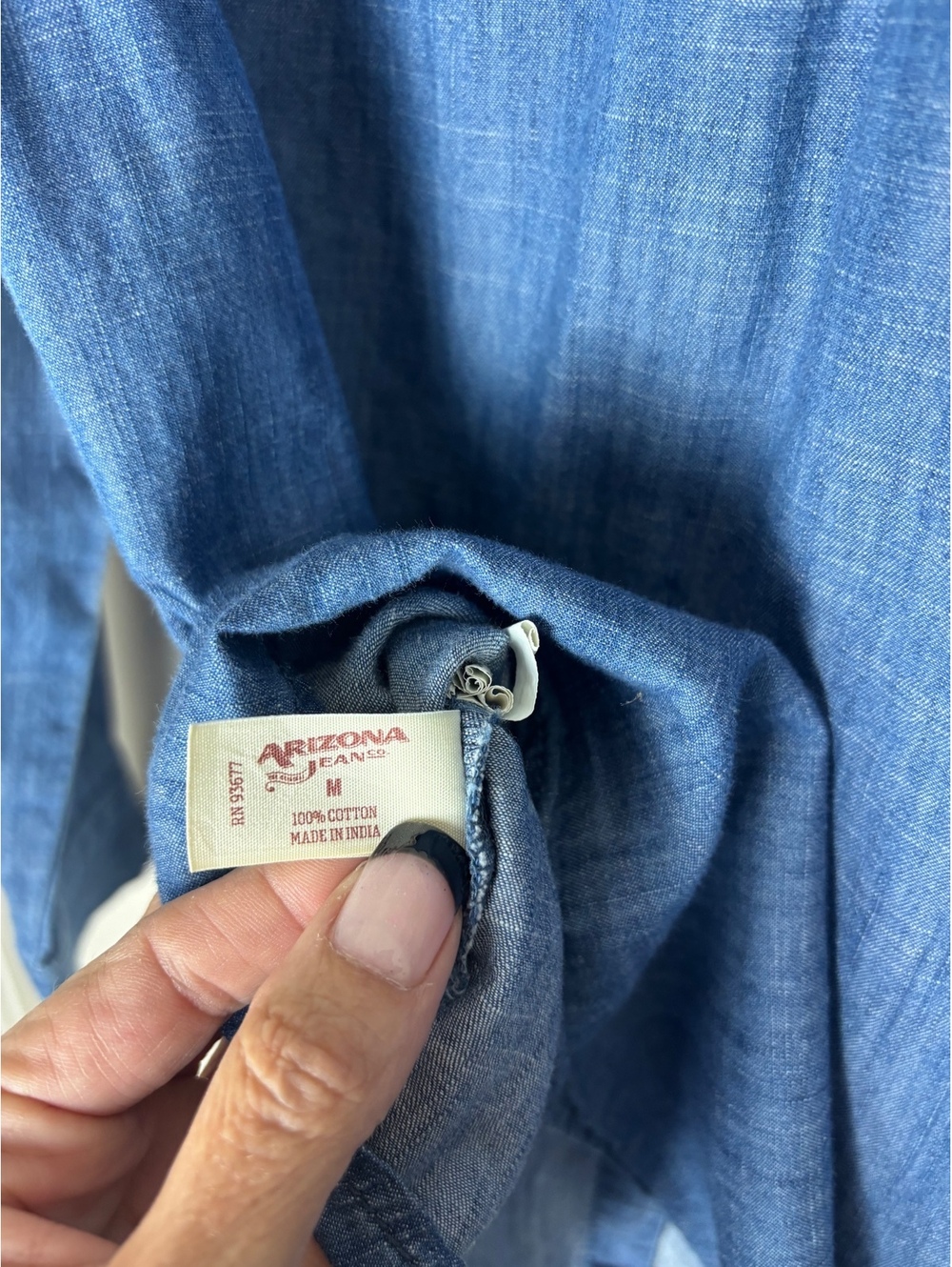 Arizona Jeans Chambray Button Front Shirt Women’s Medium Western Cotton Top - Picture 7 of 8